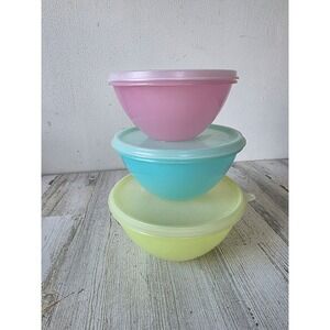 Vintage plastic Tupperware bowls lid wonderlier pink blue yellow storage